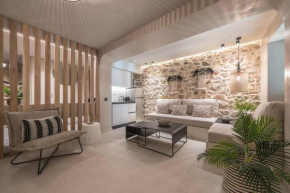 Apollonos 28 Luxury Suites
